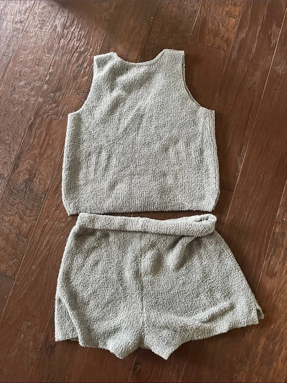 cupcakes and cashmere matching set! darker sage green in person!